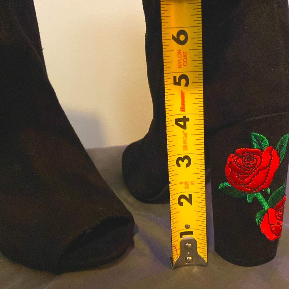 Peep-Toe Black Suede Block-Heel Boots with Rose Appliqué - Picture 2 of 4